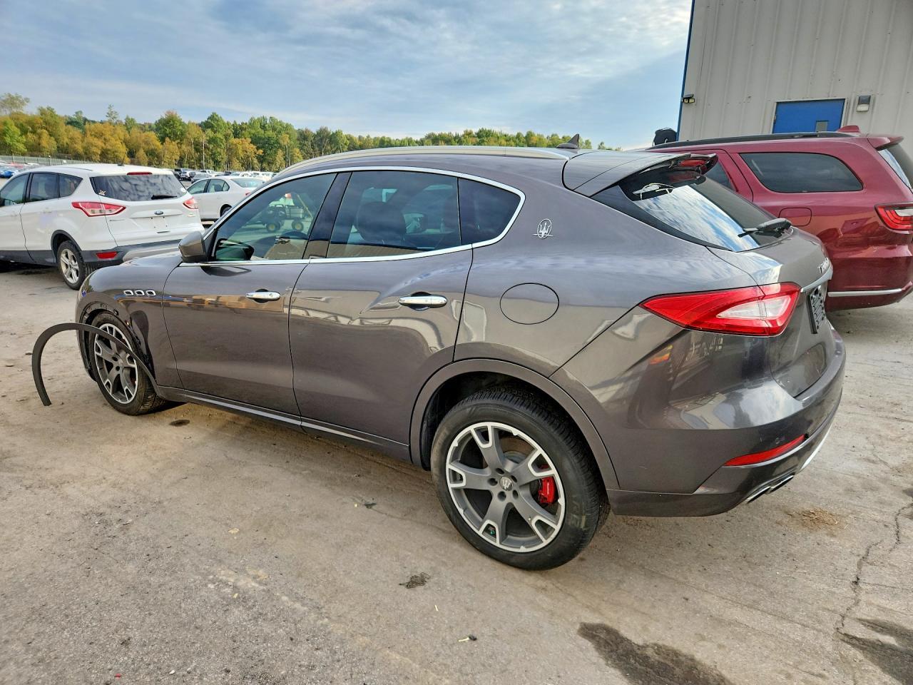 2017 Maserati Levante Sport - Фото 2