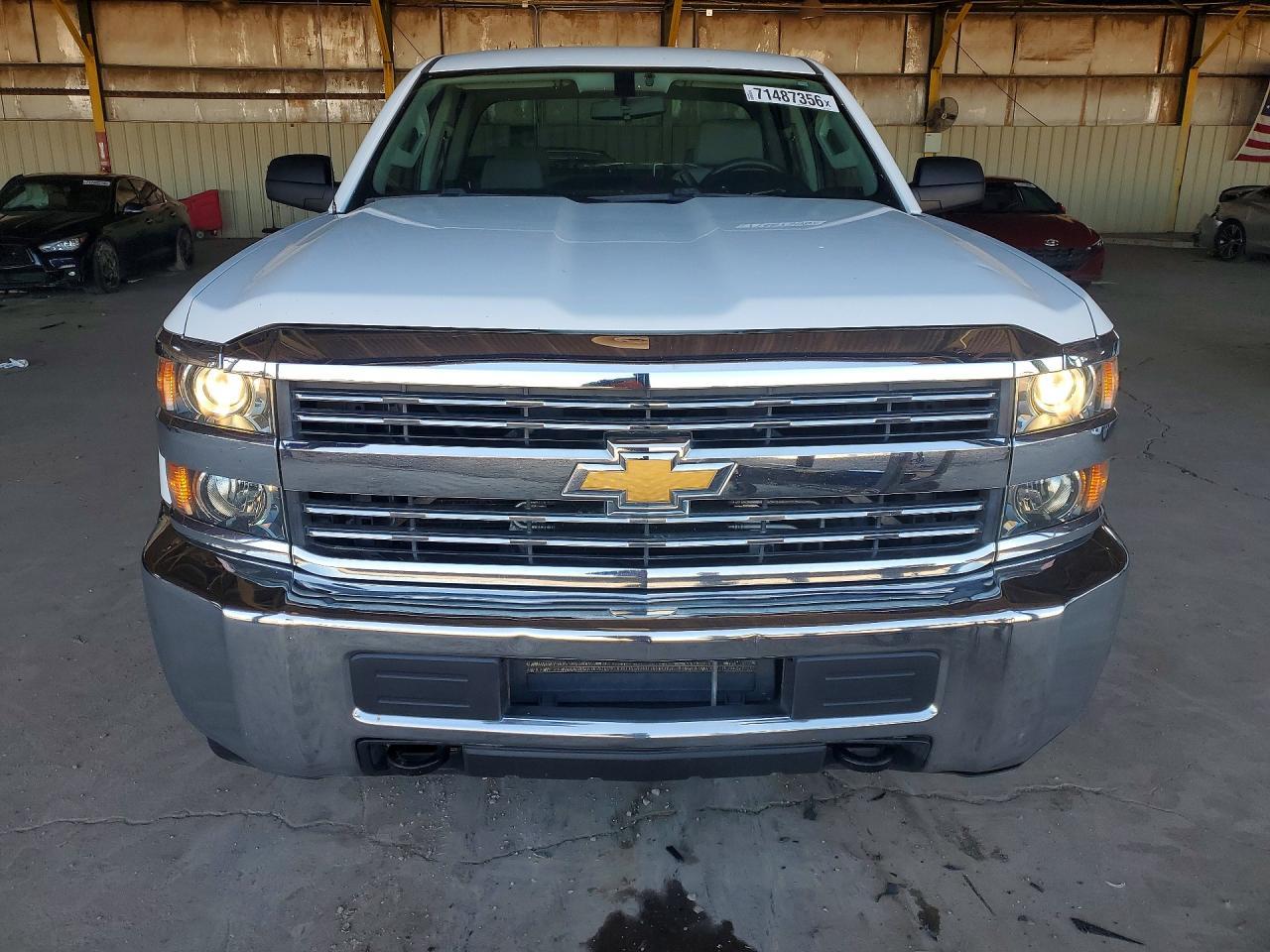 2017 Chevrolet Silverado C2500 Heavy Duty - Image 5