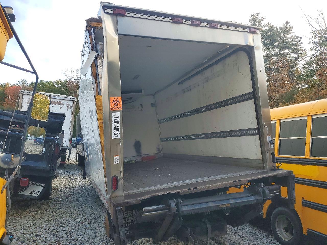 2018 Isuzu Npr Hd - Refrigerated Box Truck - Image 2