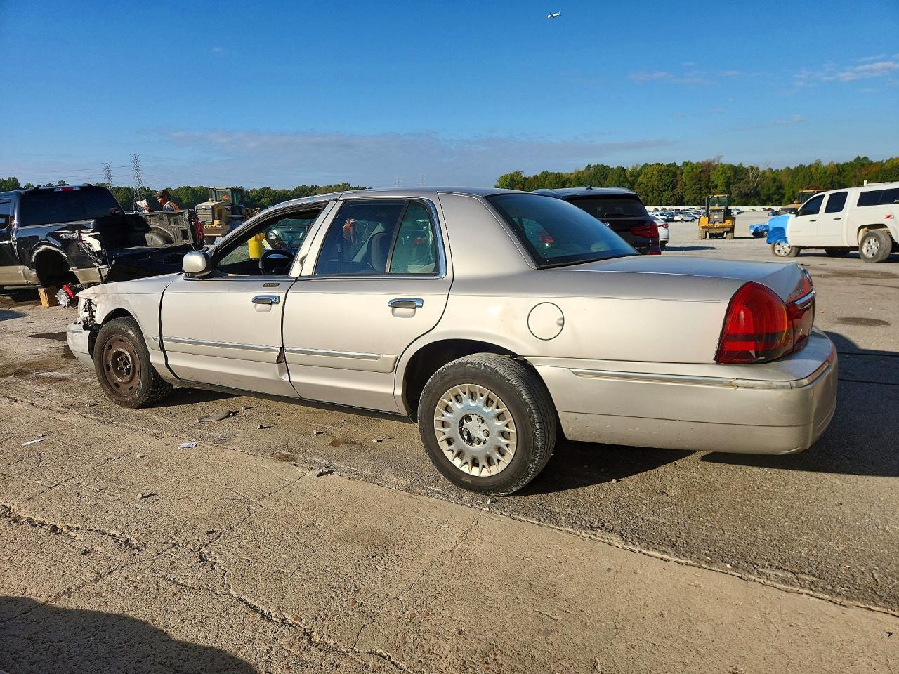 2004 Mercury Grand Marquis Gs - Фото 2