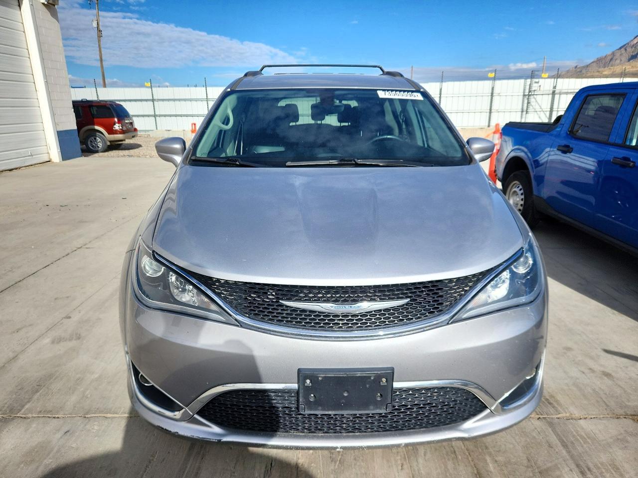 2017 Chrysler Pacifica Touring L - Фото 5