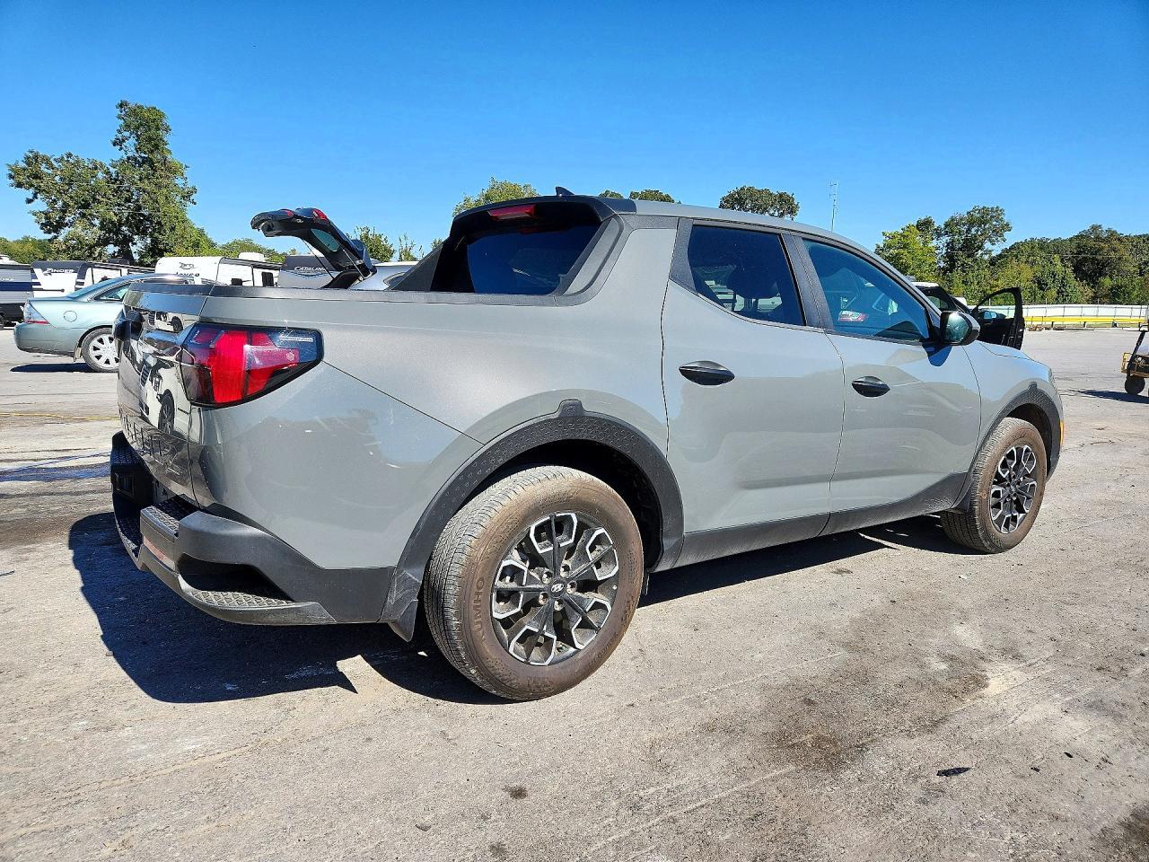 2022 Hyundai Santa Cruz Se - Фото 3
