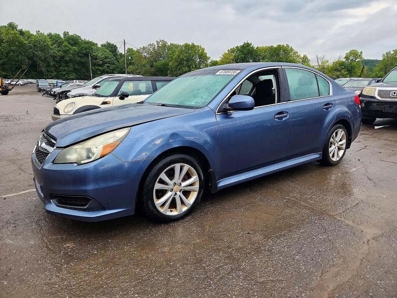 2013 Subaru Legacy 2.5I Premium - Фото 2