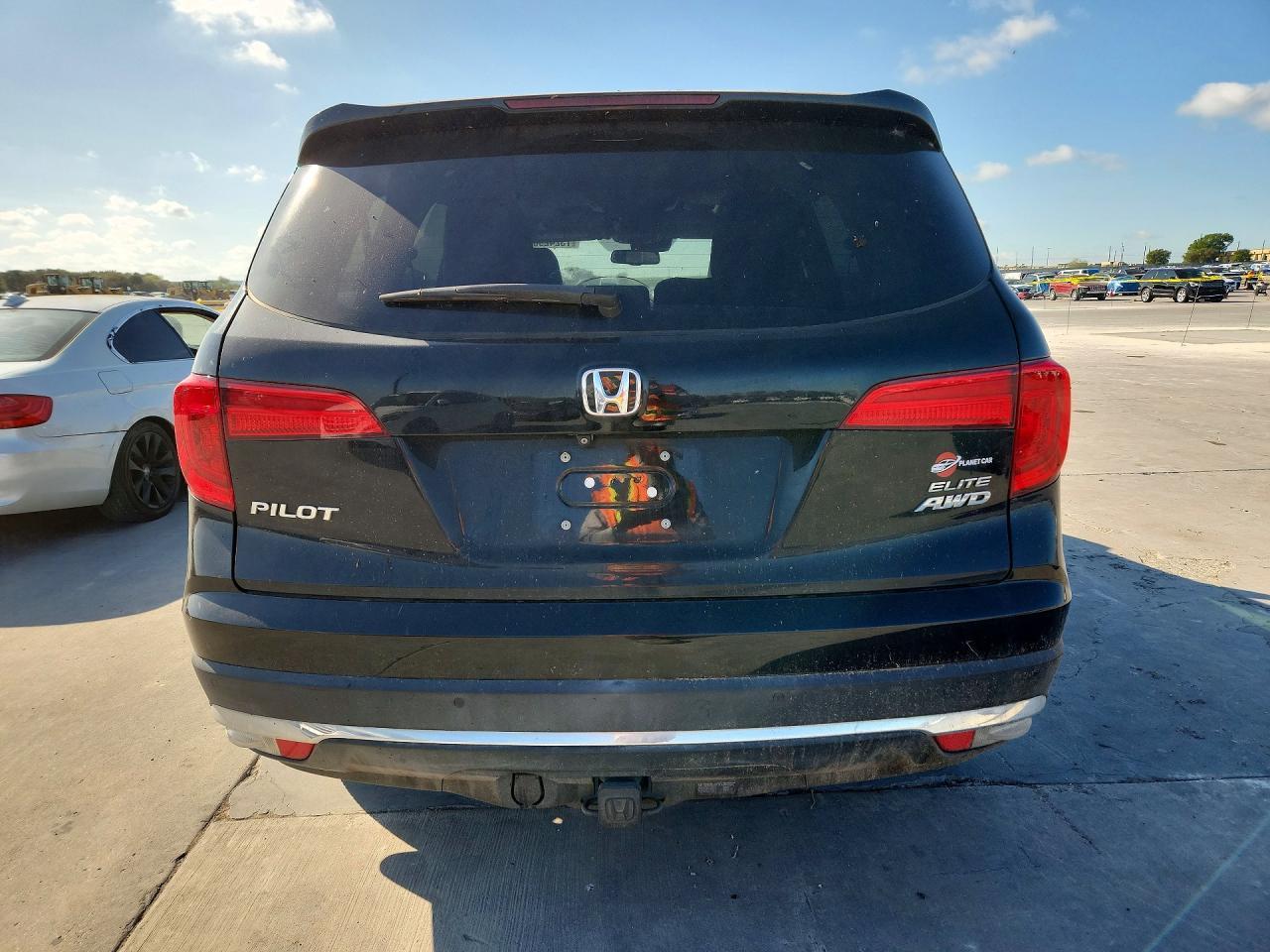 2017 Honda Pilot Elite - Фото 6