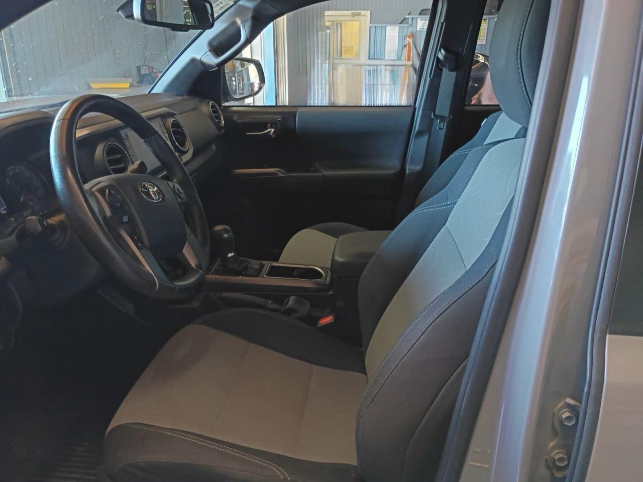 2020 Toyota Tacoma Trd Sport - Image 5