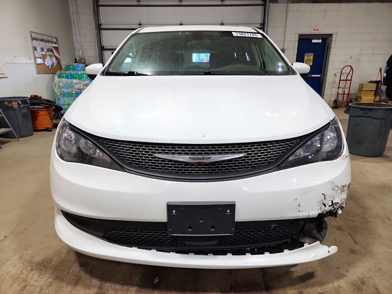 2022 Chrysler Voyager Lx - Фото 5