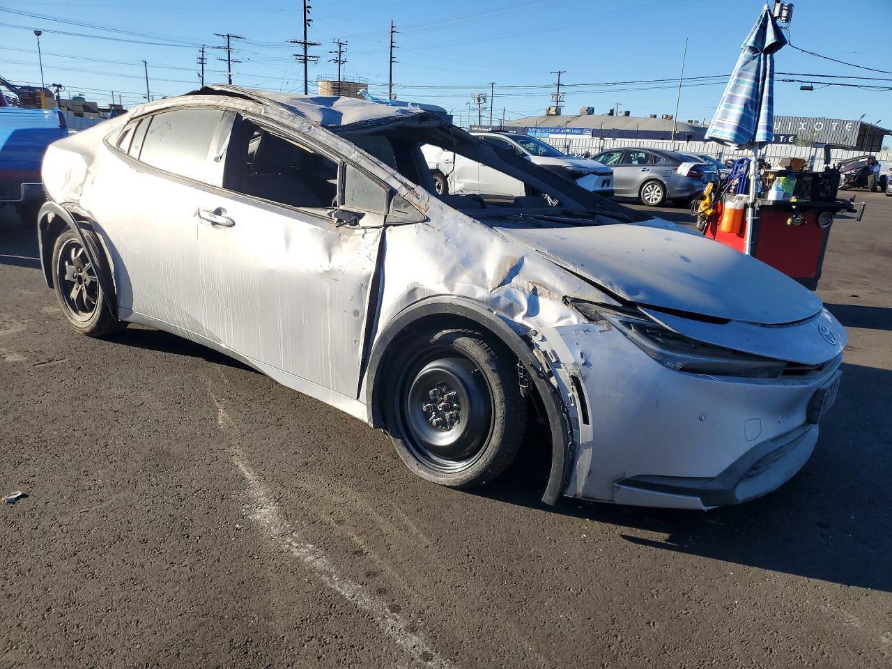 2025 Toyota Prius Le - Image 4