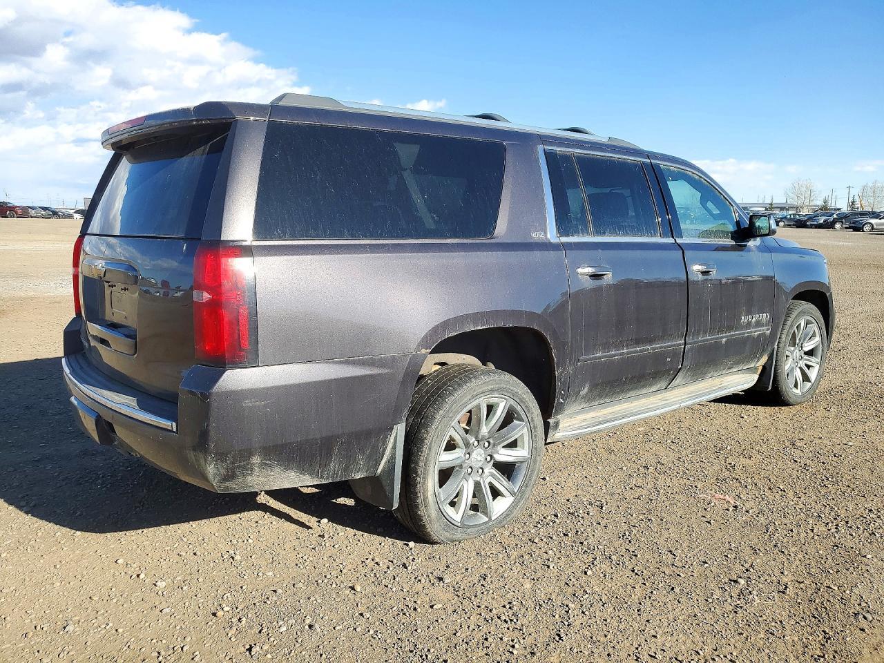 2015 Chevrolet Suburban K1500 Ltz - Image 3