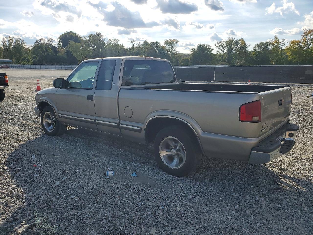 2000 Chevrolet S Truck S10 - Фото 2