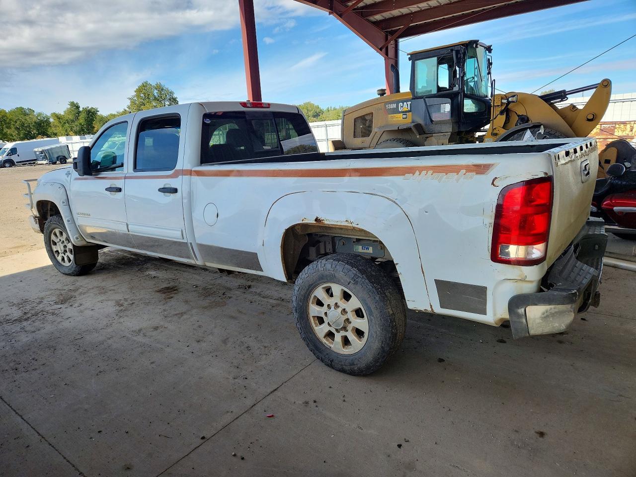 2011 GMC Sierra K3500 Sle - Image 2