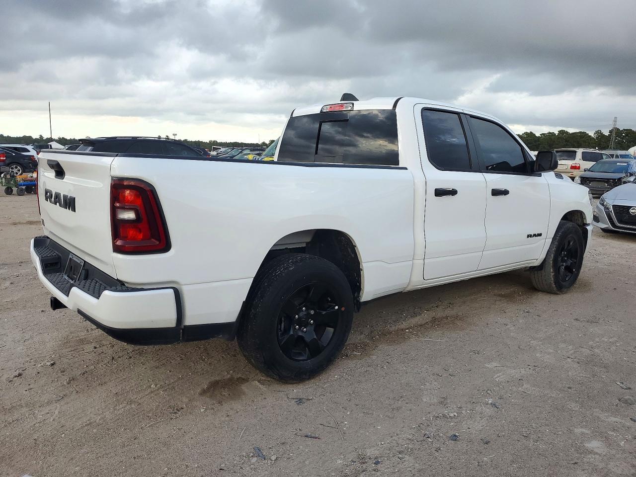 2025 Ram 1500 Tradesman - Фото 3