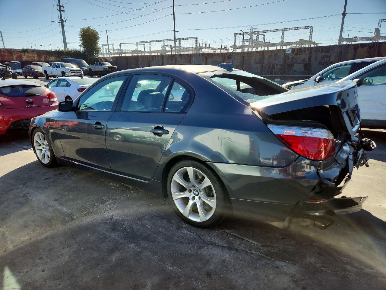 2010 BMW 535 I - Фото 2