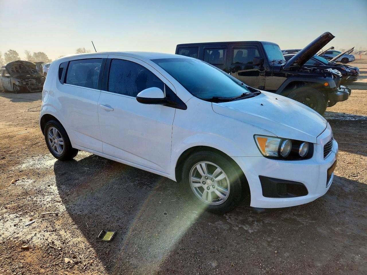 2016 Chevrolet Sonic Lt - Фото 4