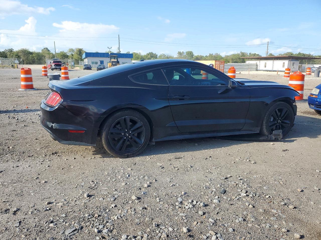 2017 Ford Mustang - Фото 3