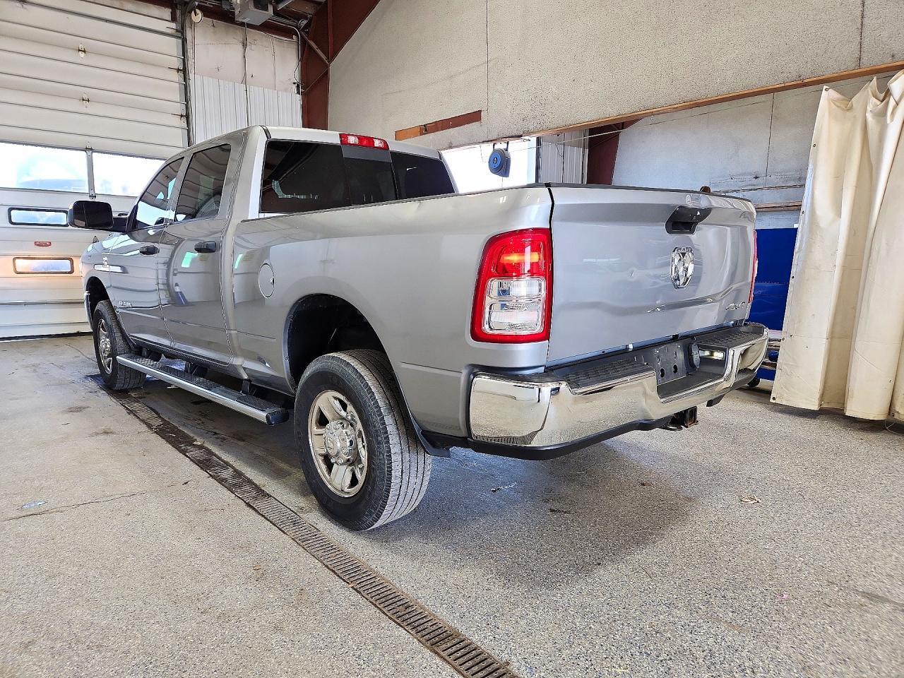 2022 Ram 2500 Tradesman - Фото 2