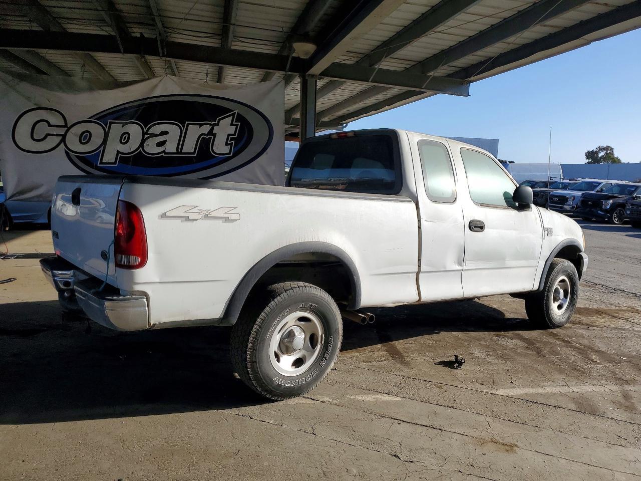 2002 Ford F150 - Image 3