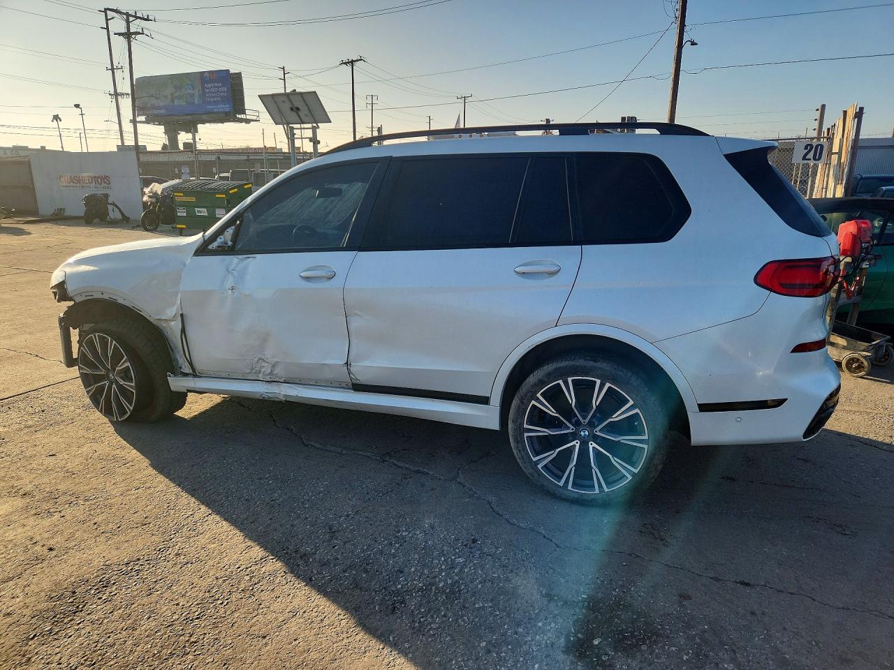 2022 BMW X7 M50I - Image 2