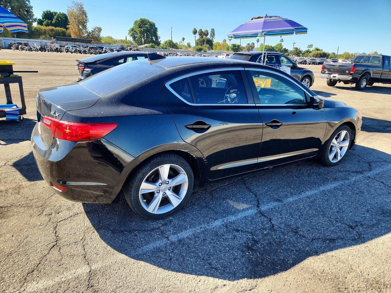 2013 Acura Ilx 20 Premium - Image 3