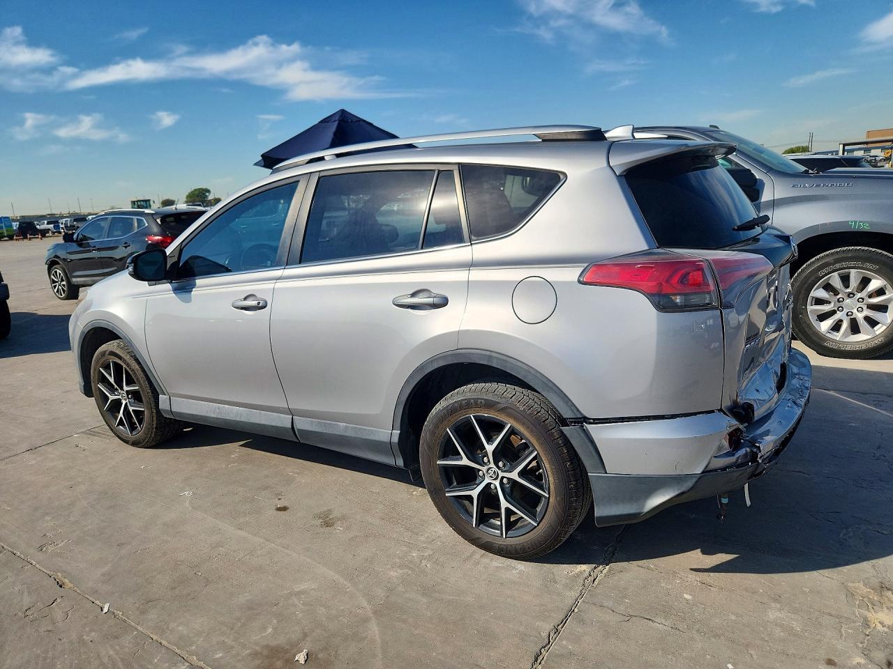2016 Toyota Rav4 Se - Фото 2