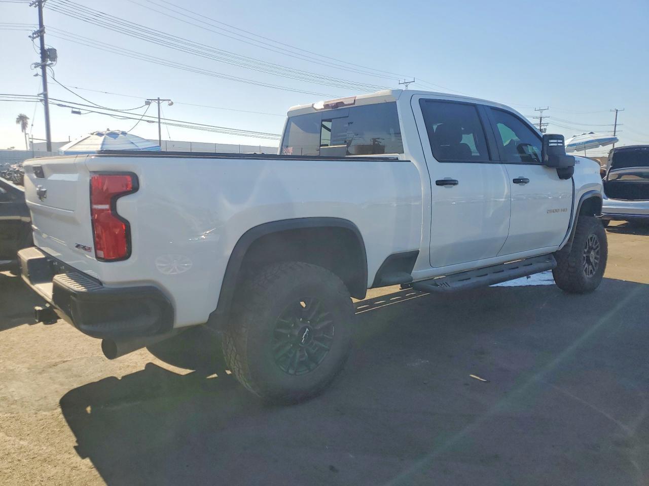 2025 Chevrolet Silverado K2500 Zr2 - Фото 3