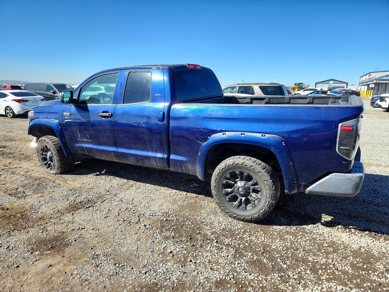 2015 Toyota Tundra Sr - Фото 2