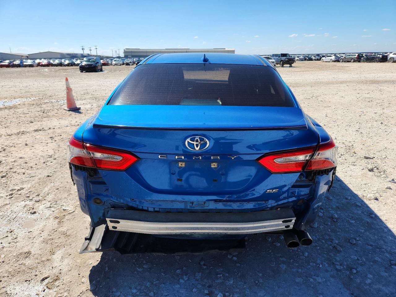 2019 Toyota Camry Se - Image 6