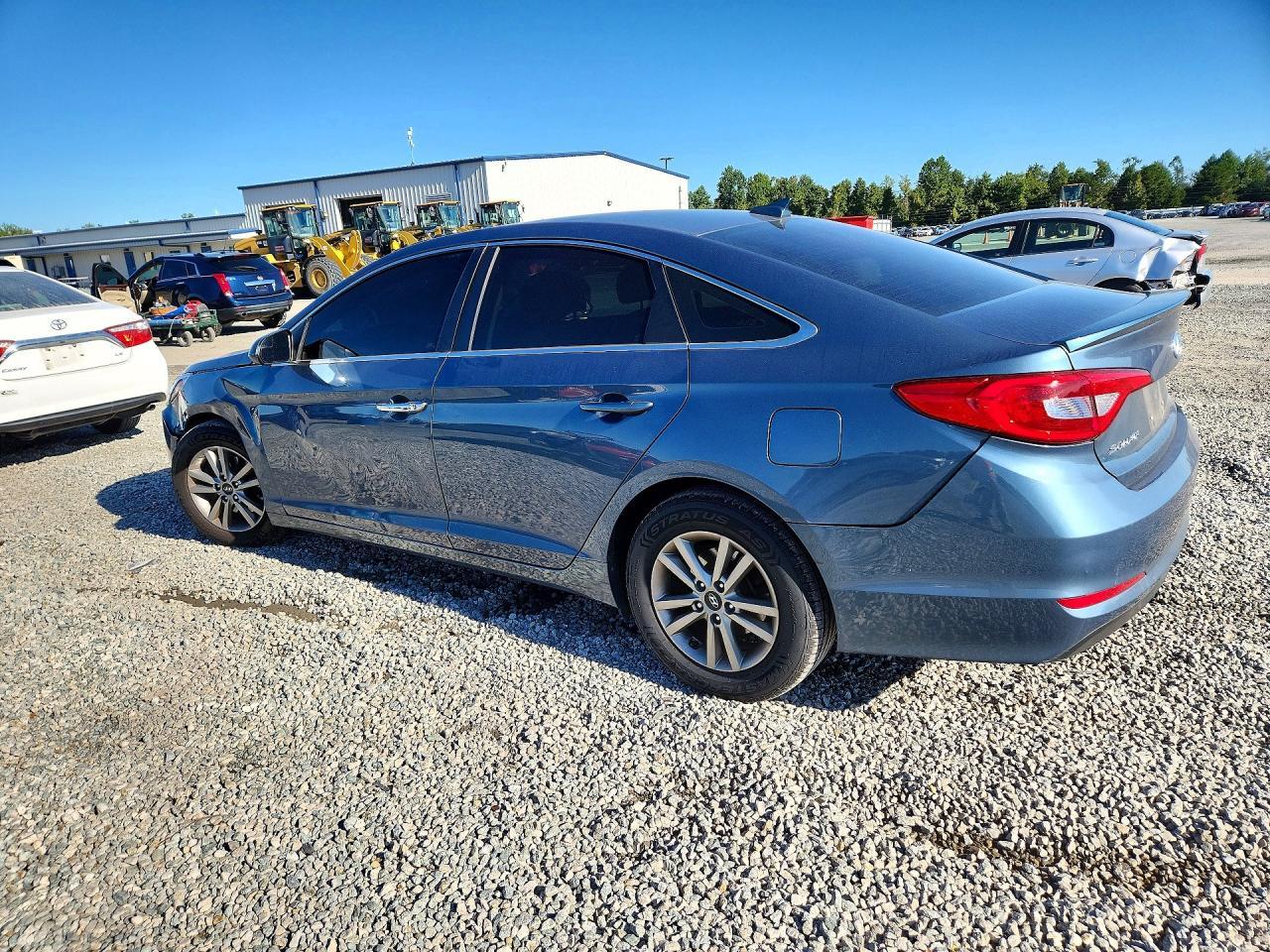 2015 Hyundai Sonata Se - Image 2