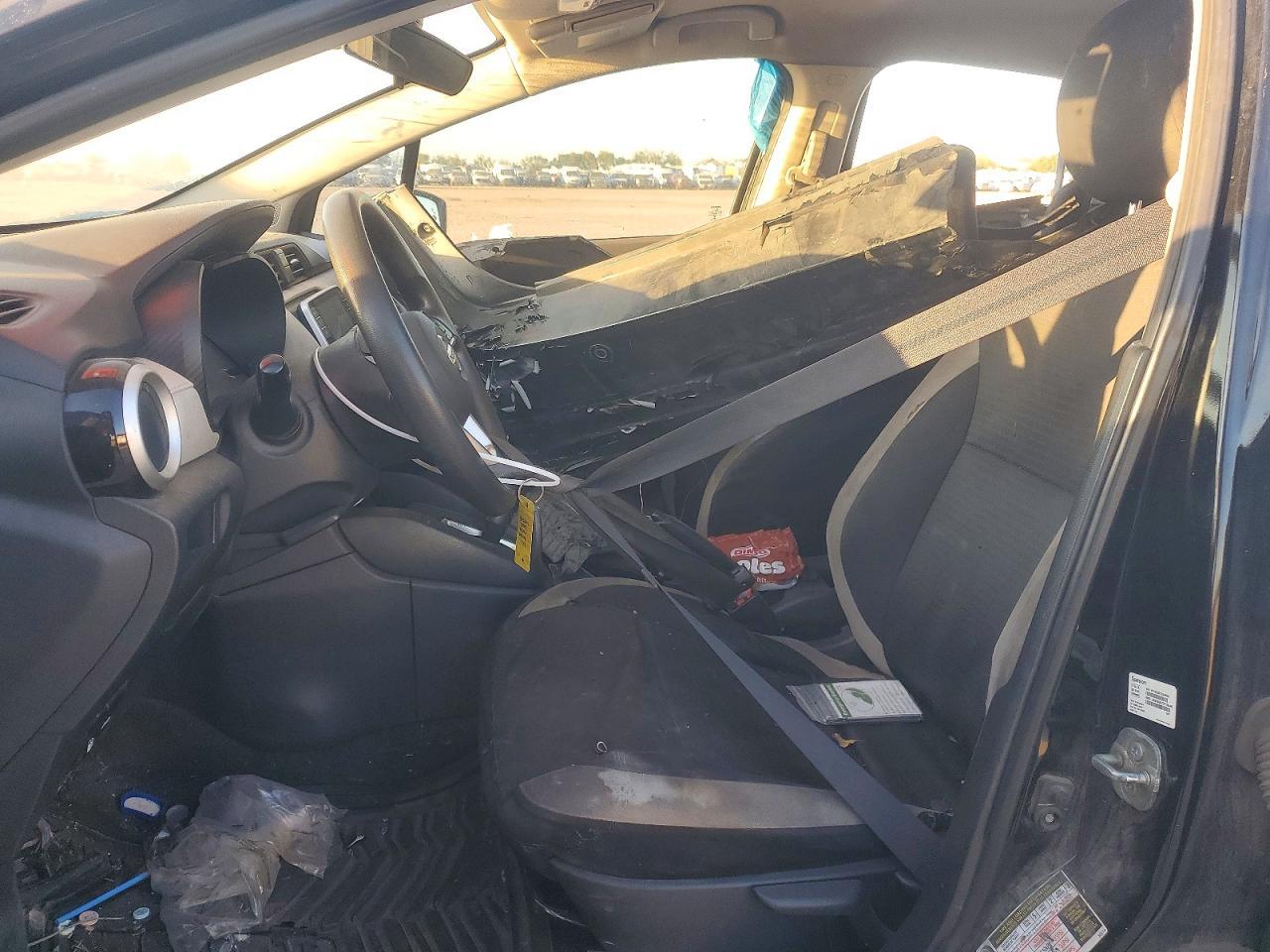 2021 Nissan Versa Sv - Image 7