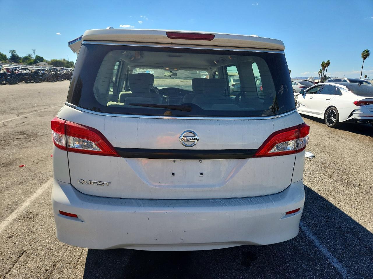 2014 Nissan Quest 3.5 S - Фото 6