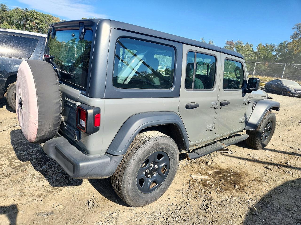 2018 Jeep Wrangler Unlimited Sport - Фото 3