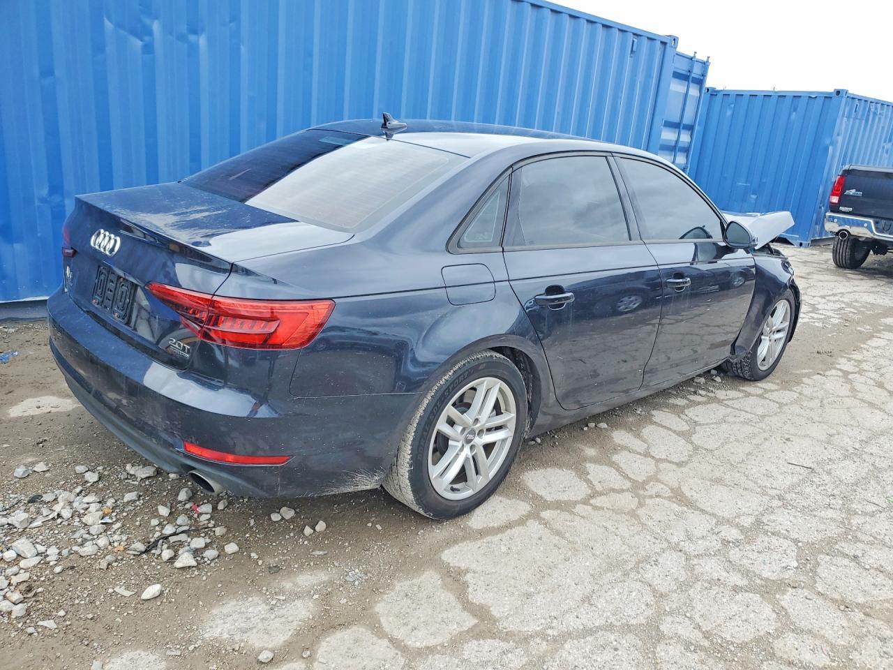 2017 Audi A4 Premium - Фото 3