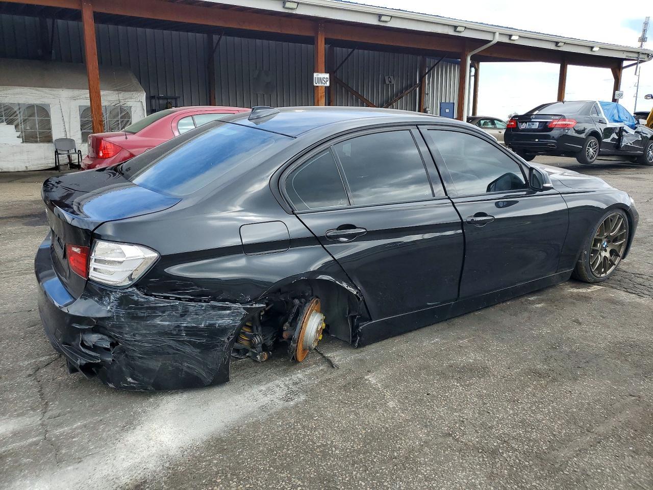 2013 BMW 335 Xi - Фото 3
