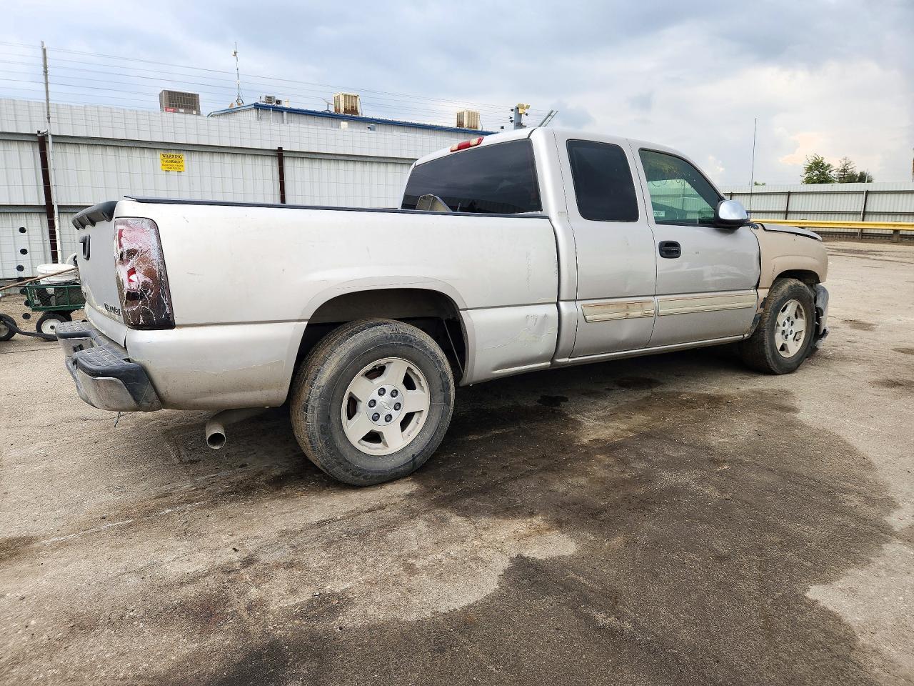 2005 Chevrolet Silverado C1500 - Фото 3