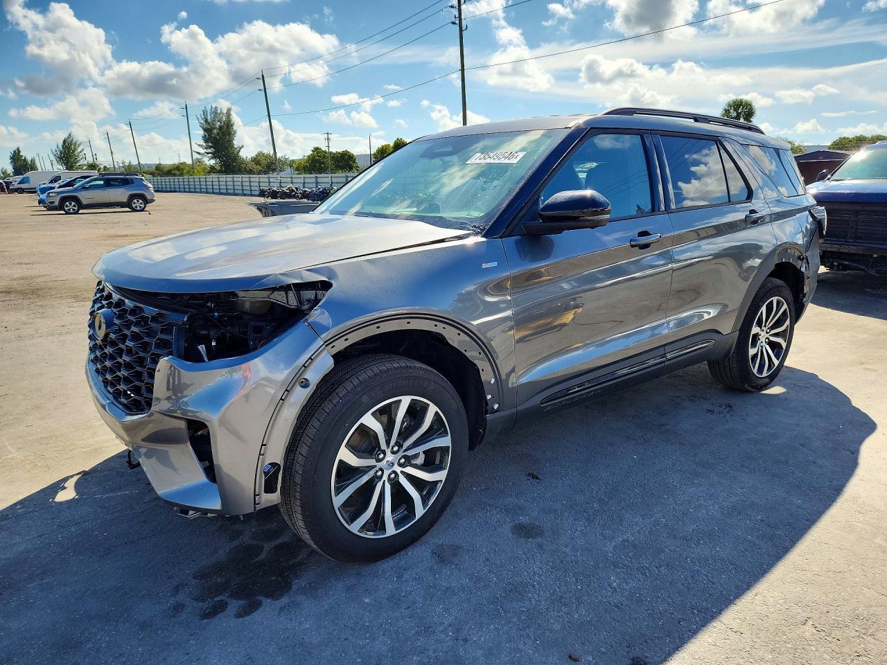 2025 Ford Explorer St-Line