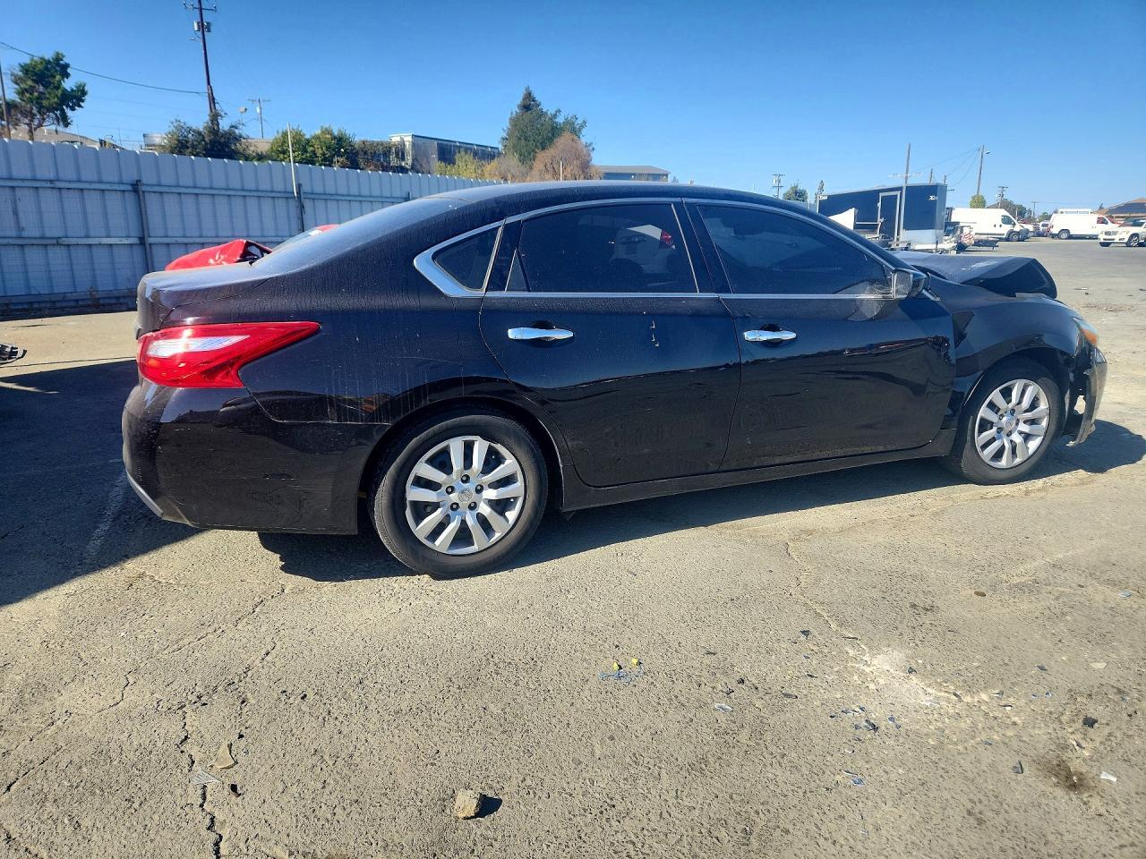 2016 Nissan Altima 2.5 S - Image 3