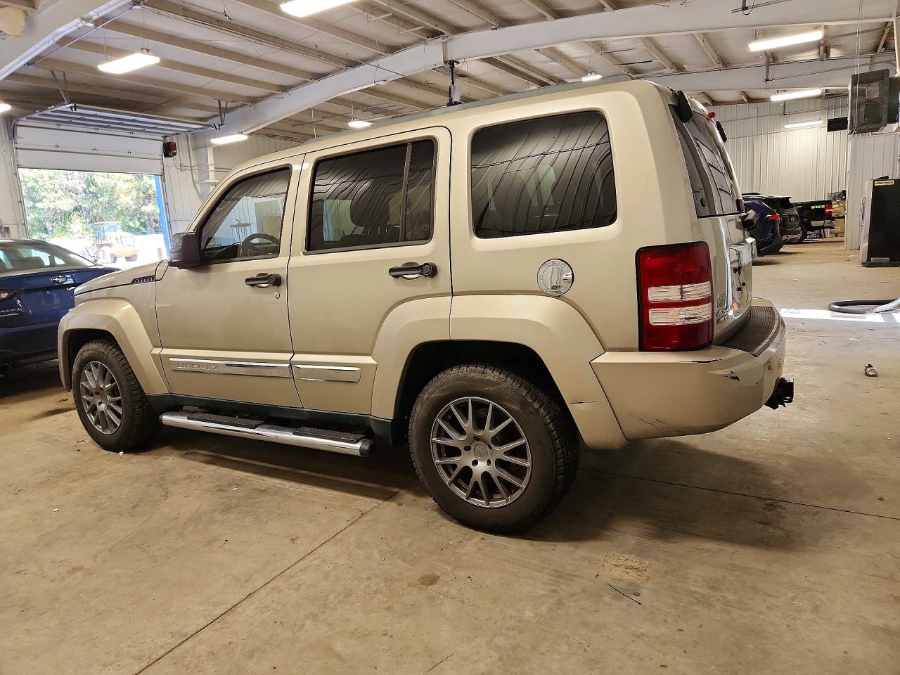 2010 Jeep Liberty Limited - Image 2