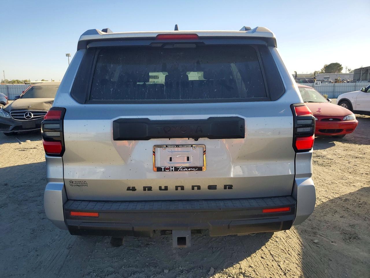2025 Toyota 4Runner Sr5 - Image 6