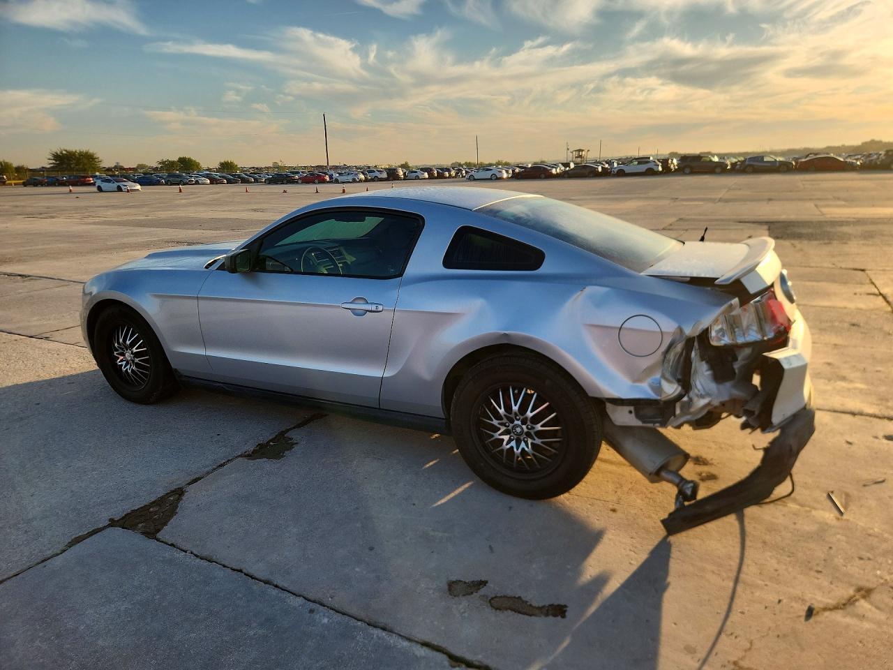 2012 Ford Mustang - Фото 2