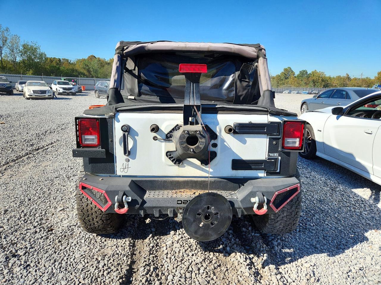 2016 Jeep Wrangler Unlimited Sahara - Фото 6