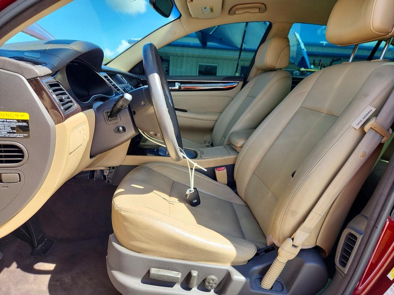 2011 Hyundai Genesis 3.8L - Фото 7