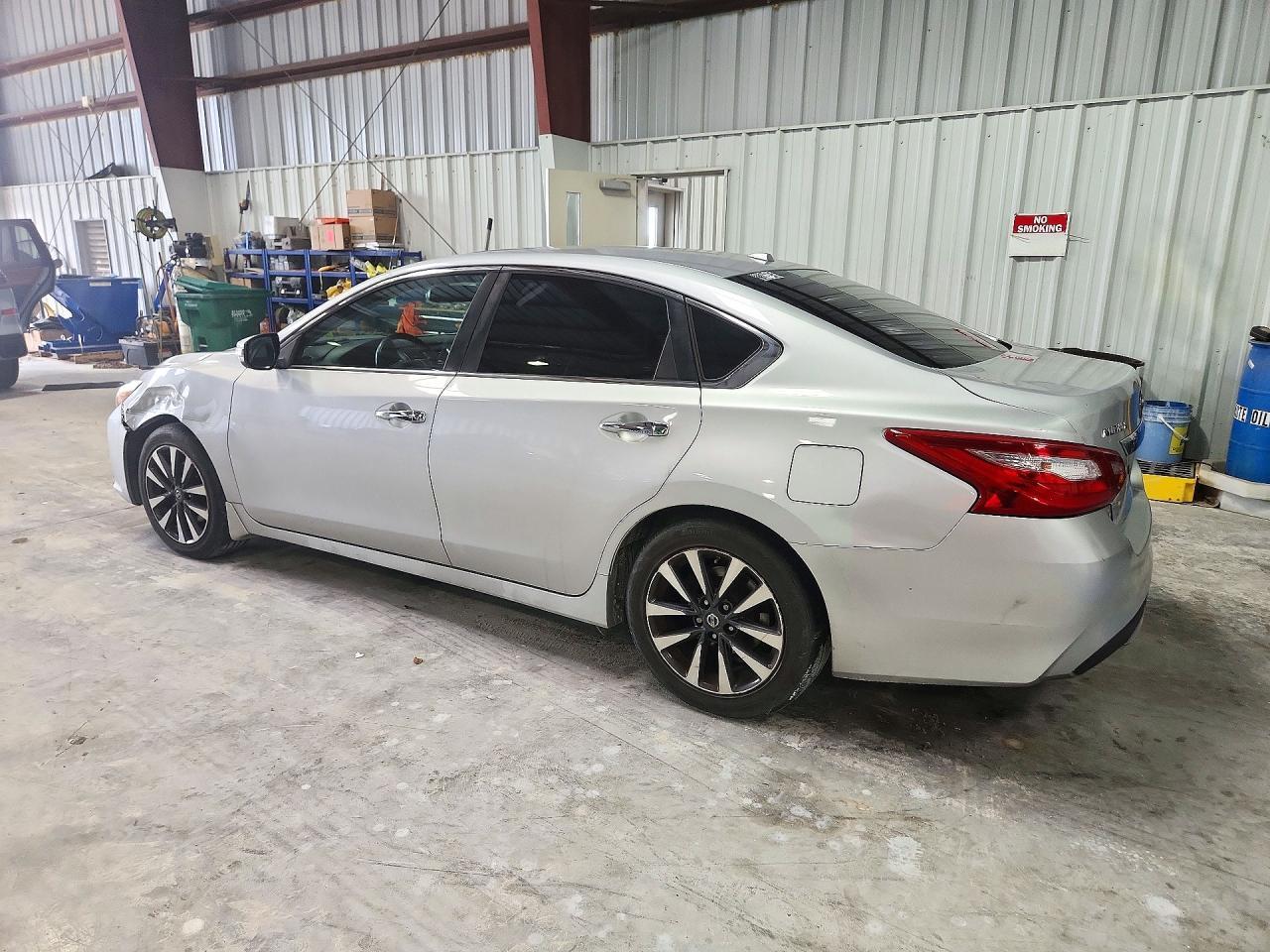 2016 Nissan Altima 2.5 Sl - Image 2