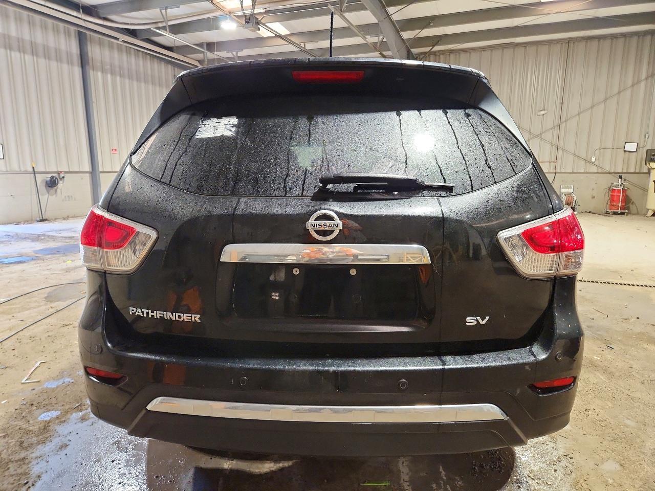 2014 Nissan Pathfinder S - Фото 6