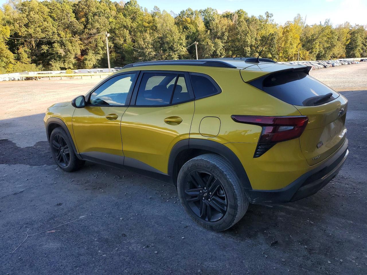 2024 Chevrolet Trax Activ - Image 2