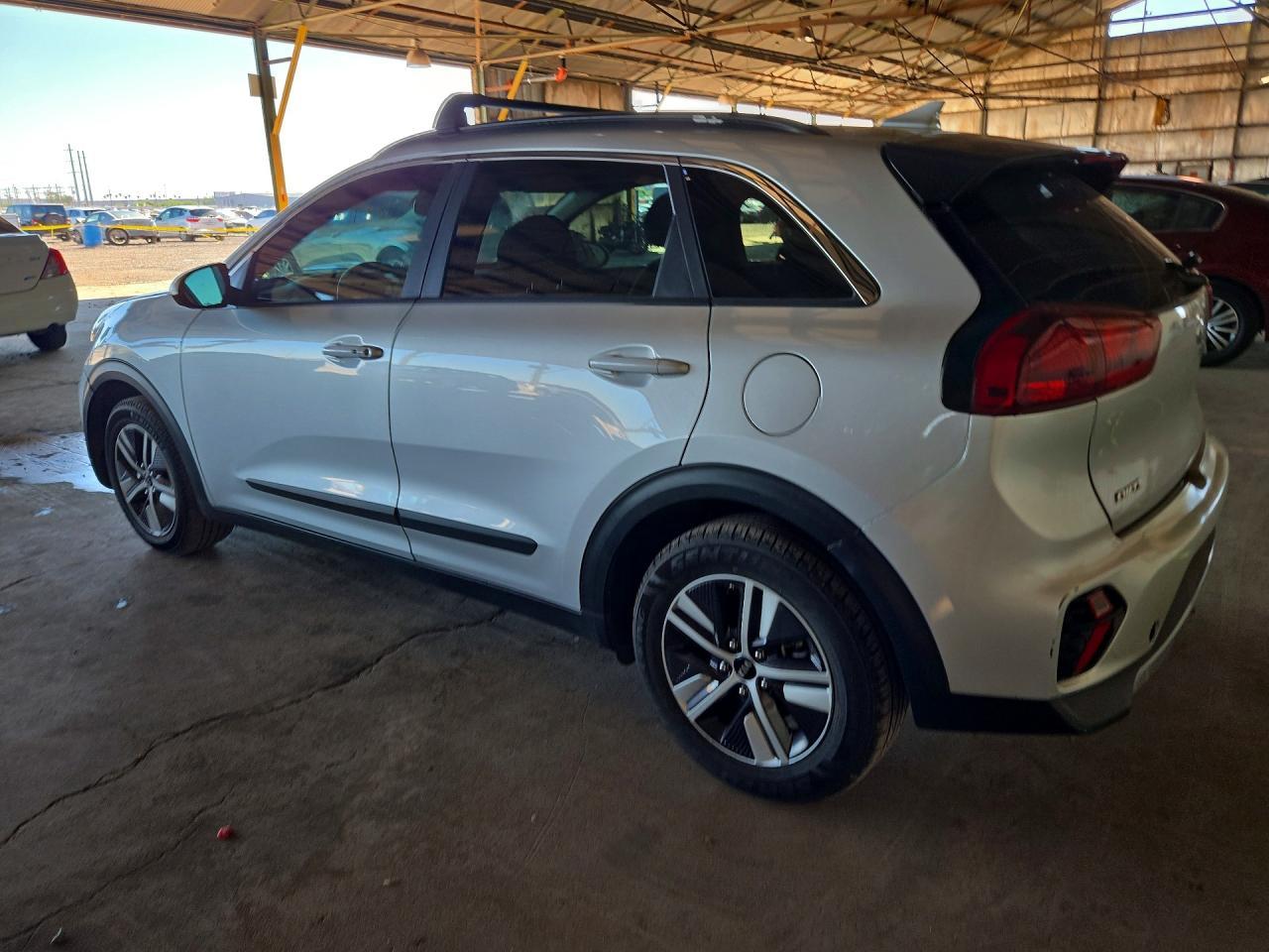 2020 Kia Niro Lxs - Фото 2