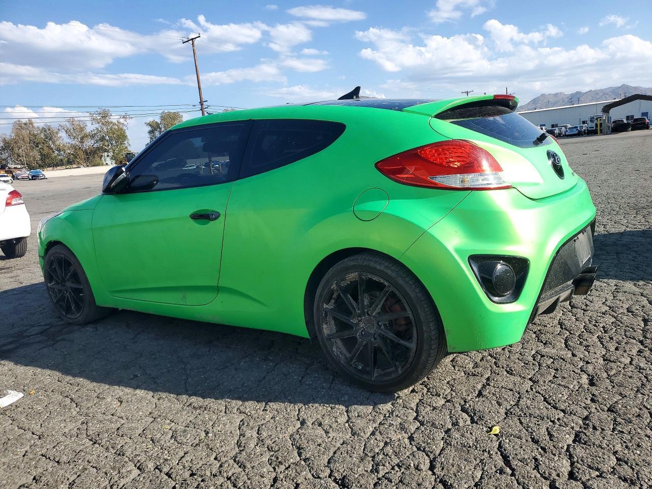 2015 Hyundai Veloster Turbo - Фото 2