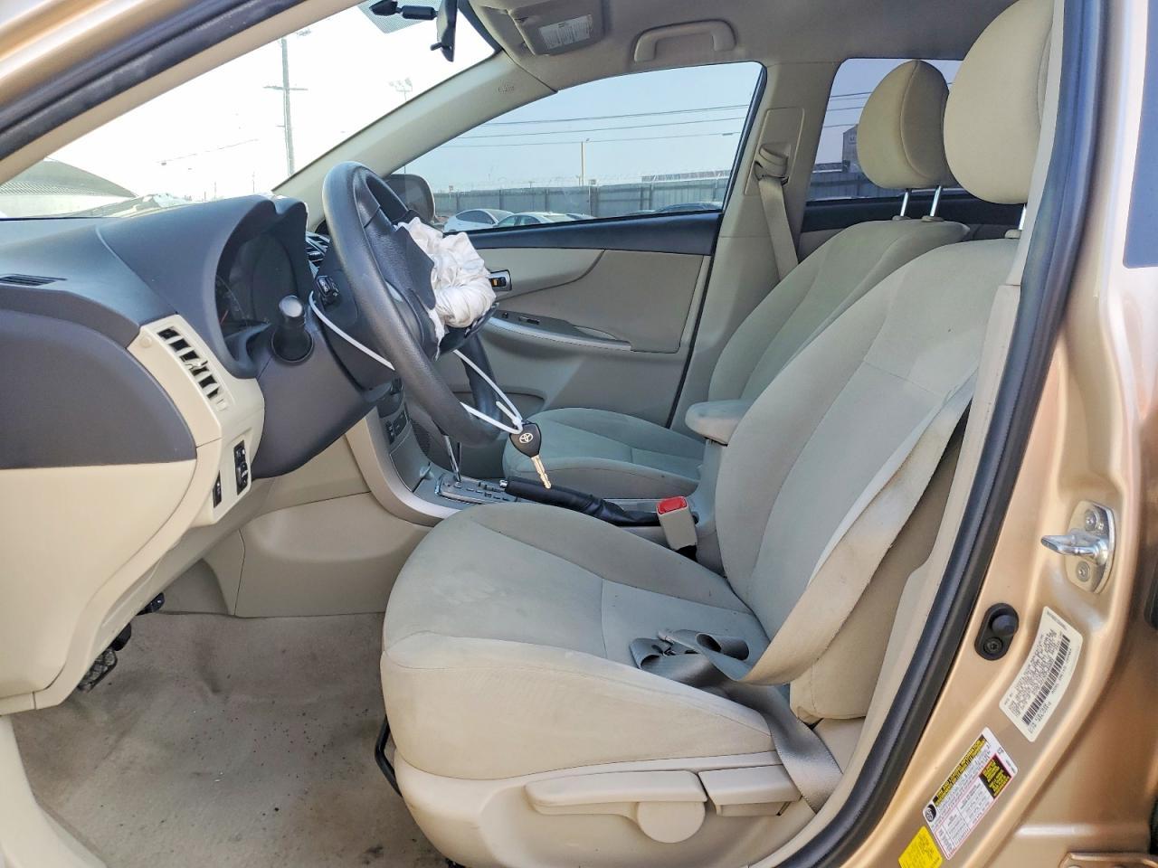 2013 Toyota Corolla Le - Фото 7