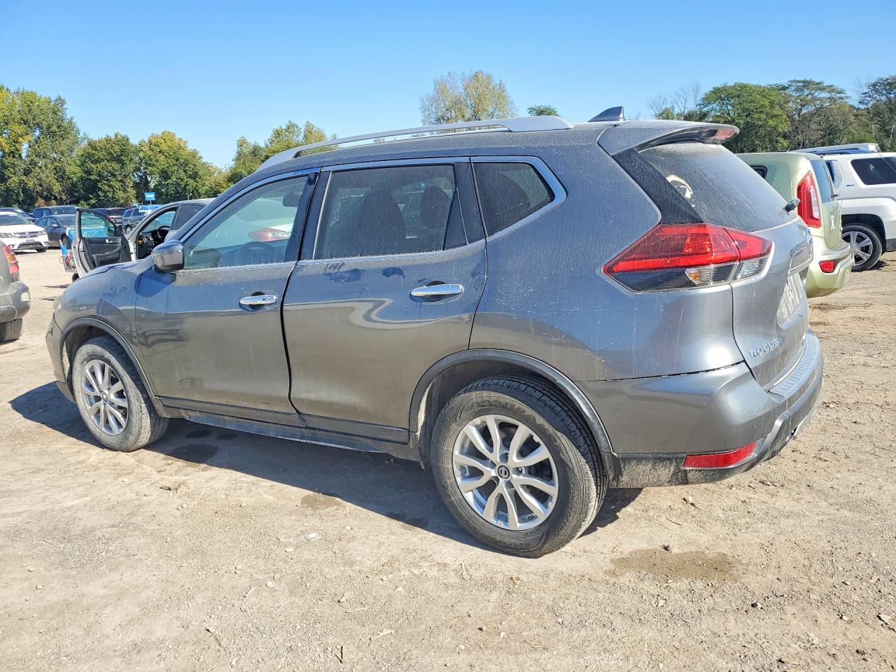 2017 Nissan Rogue Sv - Фото 2