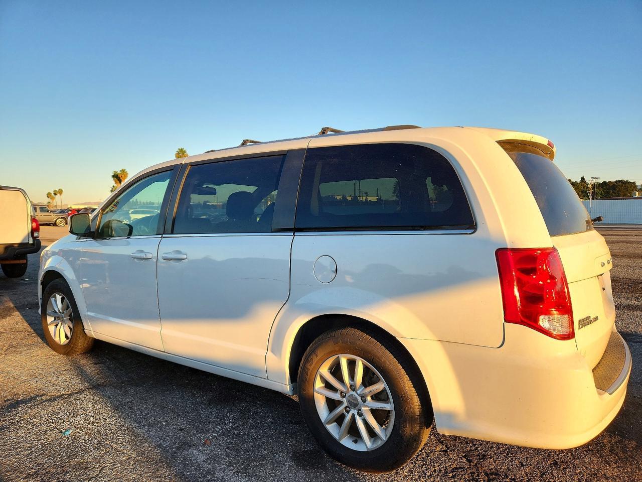2019 Dodge Grand Caravan Sxt - Фото 2