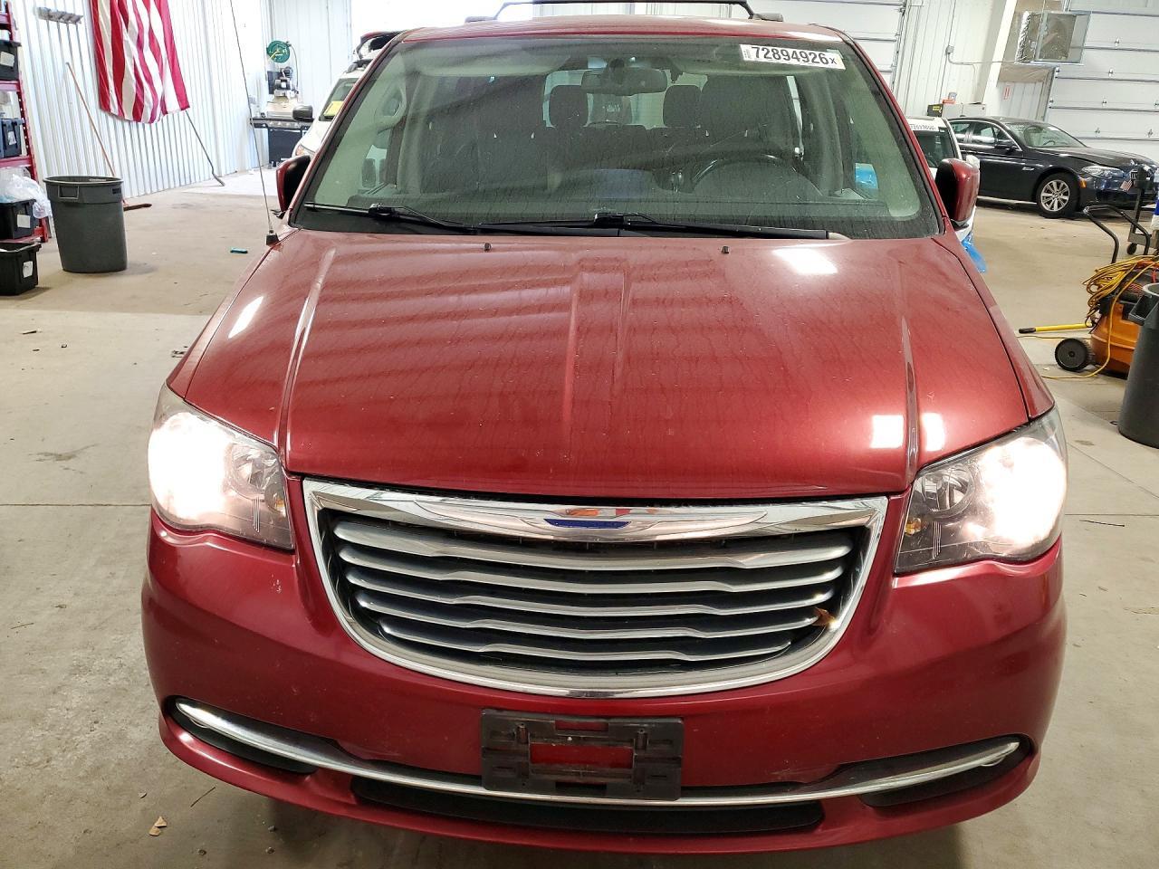 2014 Chrysler Town & Country Touring - Image 5