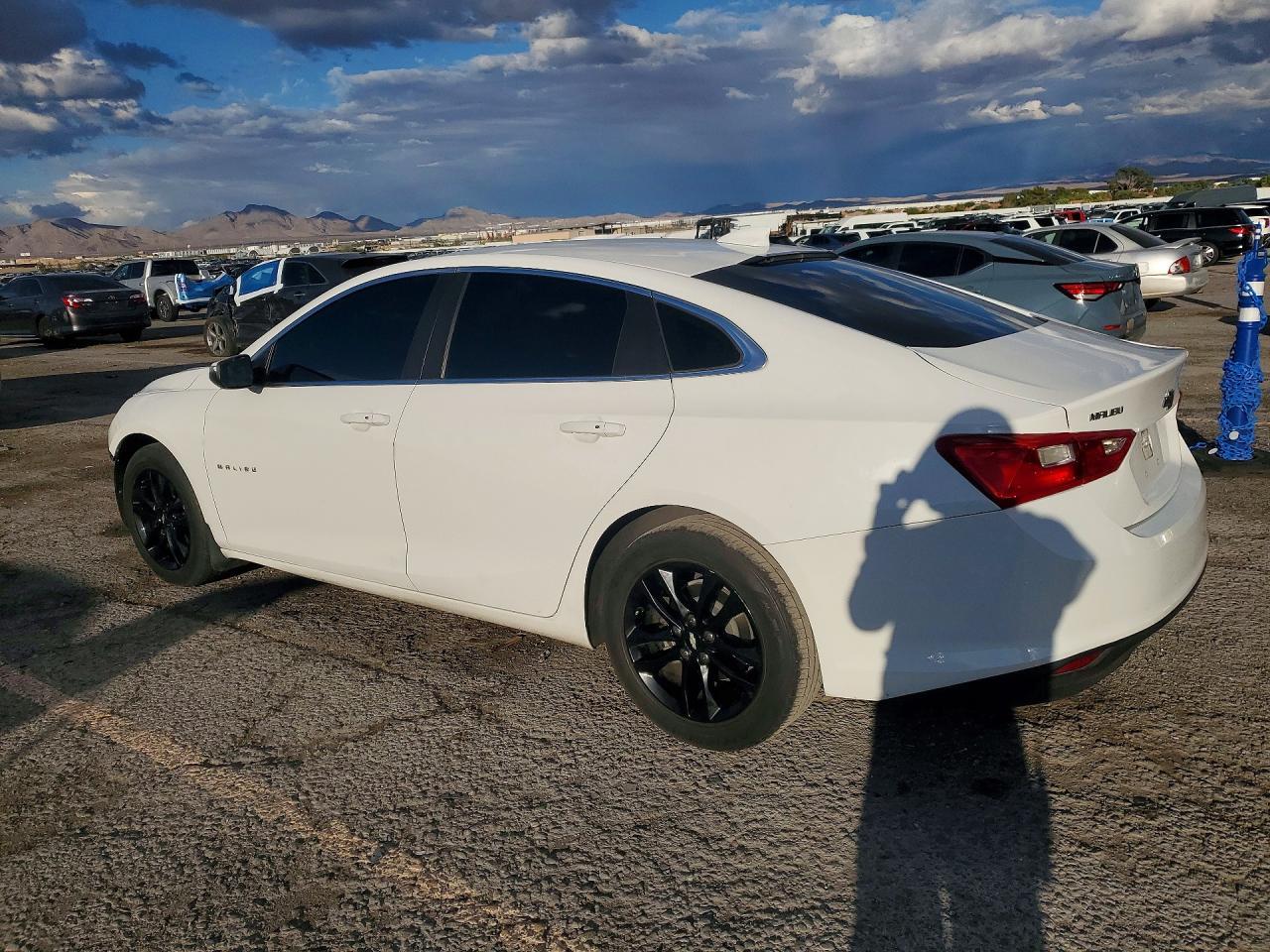 2018 Chevrolet Malibu Lt - Фото 2